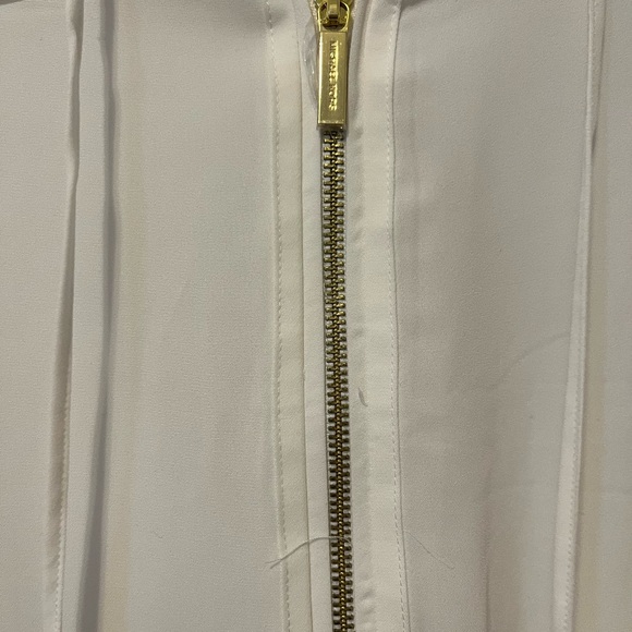 NWT Michael Kors Quarter Zip White Blouse with Inner Lining Gold Accent Size 10 - Picture 5 of 8